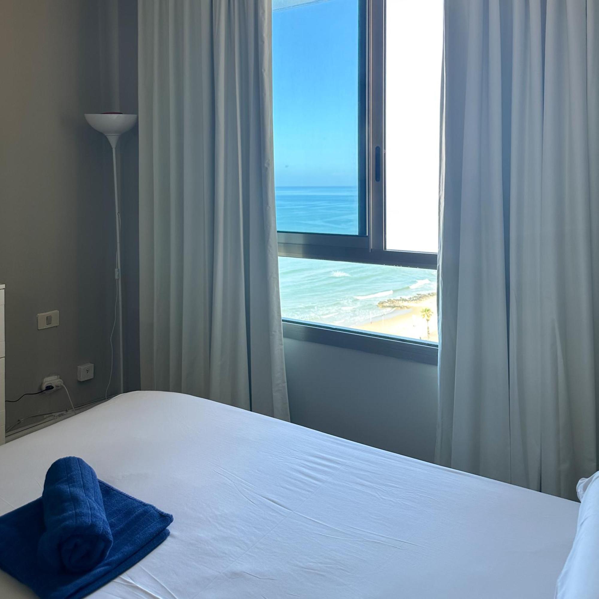 Haifa Almog Tower- "Blue Reef" Suite On The Sea 외부 사진